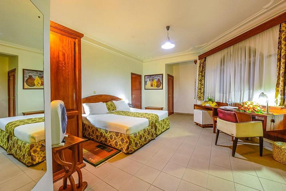 Hotel Chez Lando Кигали Экстерьер фото