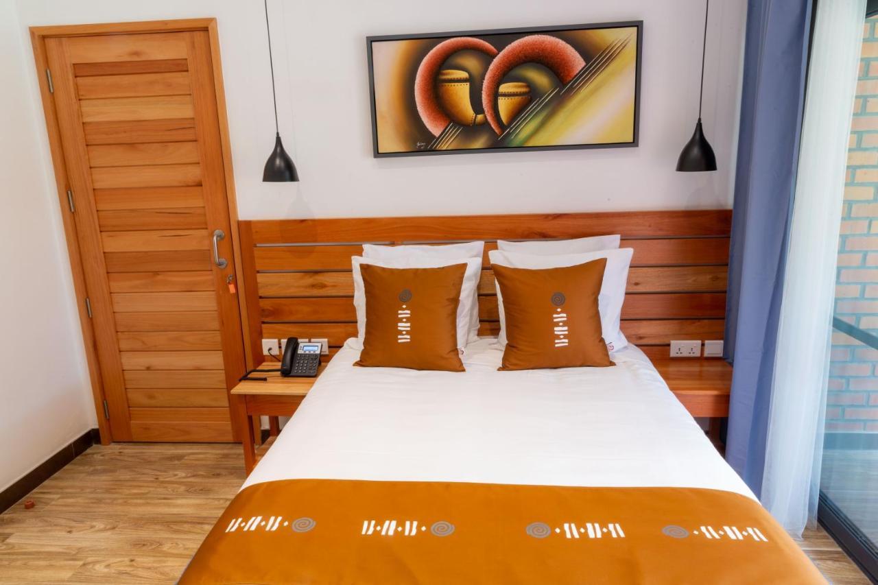 Hotel Chez Lando Кигали Экстерьер фото