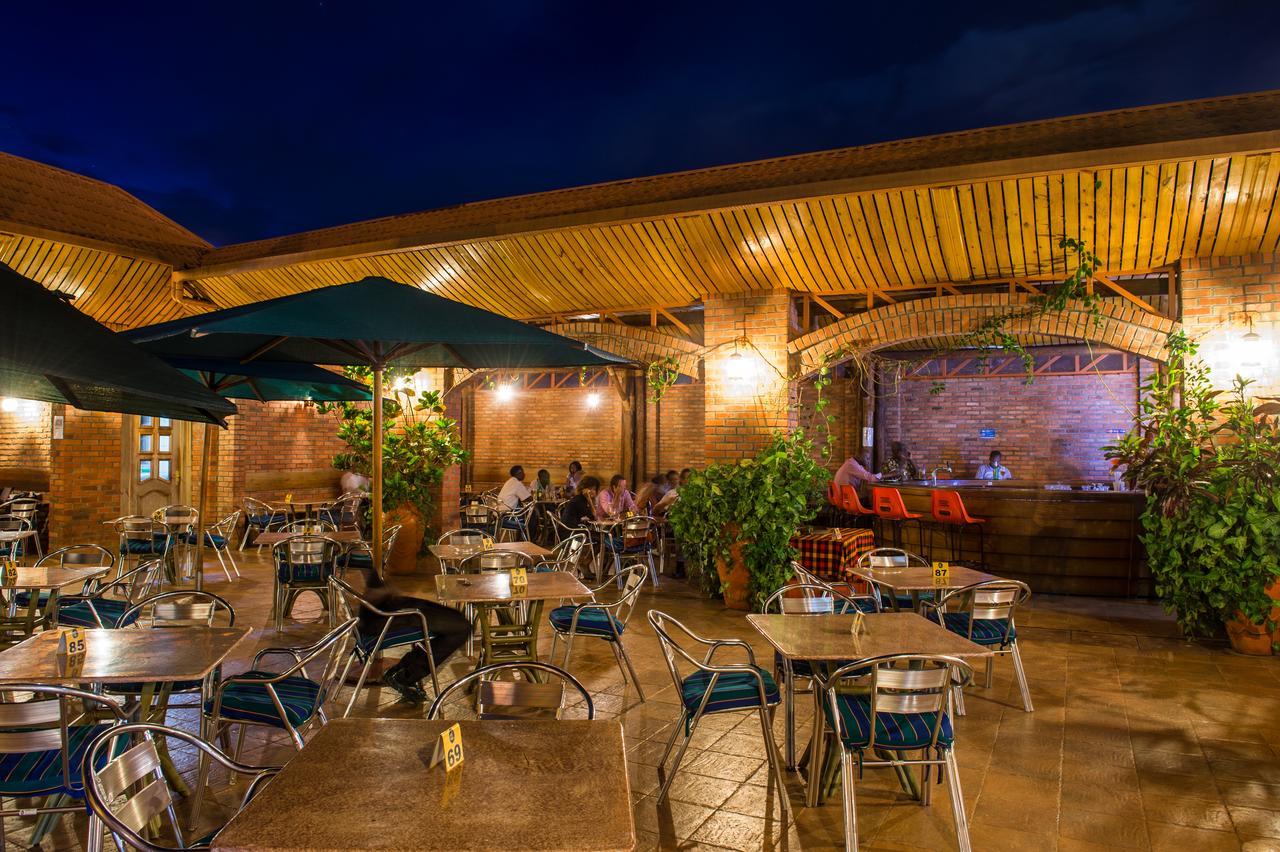 Hotel Chez Lando Кигали Экстерьер фото