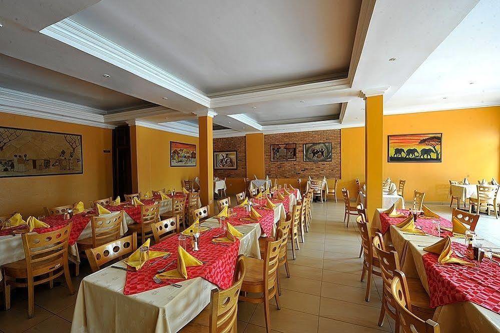 Hotel Chez Lando Кигали Экстерьер фото