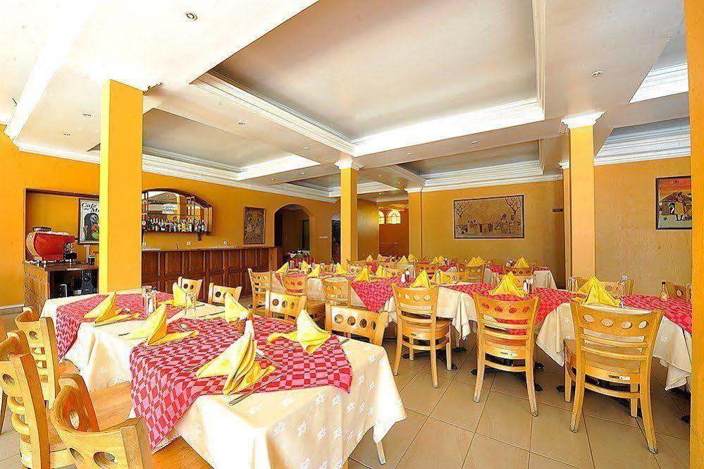 Hotel Chez Lando Кигали Экстерьер фото