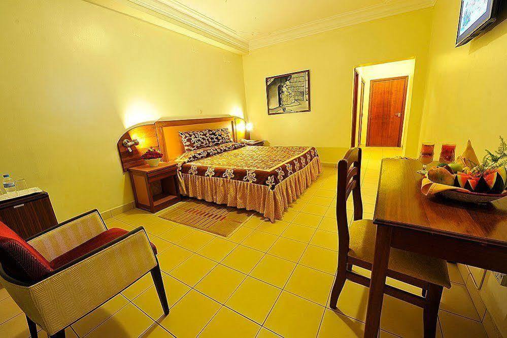 Hotel Chez Lando Кигали Экстерьер фото