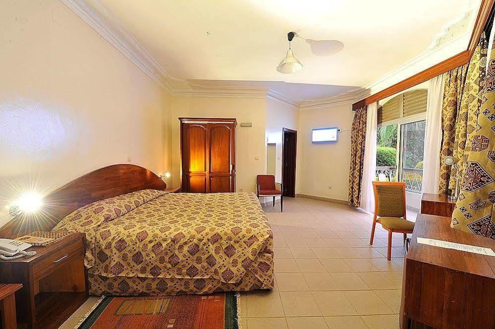 Hotel Chez Lando Кигали Экстерьер фото