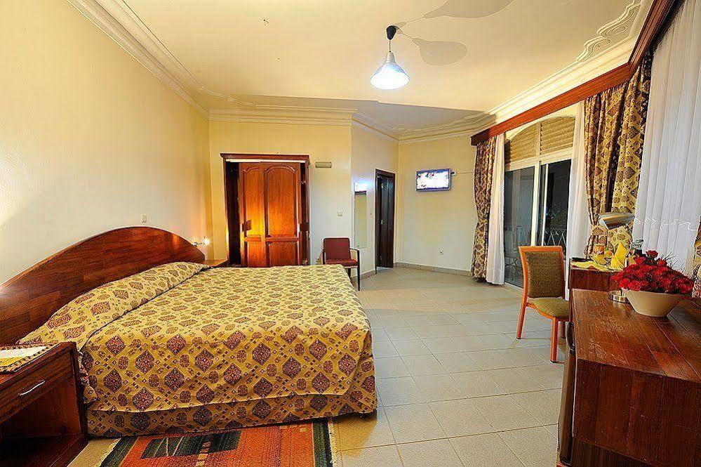 Hotel Chez Lando Кигали Экстерьер фото