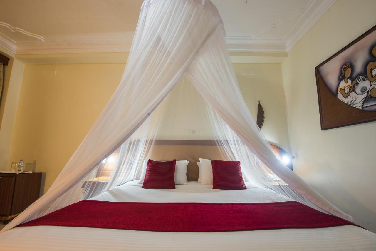 Hotel Chez Lando Кигали Экстерьер фото